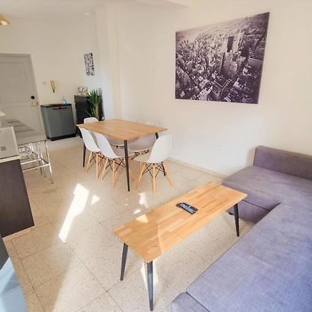 Cozy Beach Apt / 100 Mbit+ Netflix / Near Airport Larnaca Exterior foto
